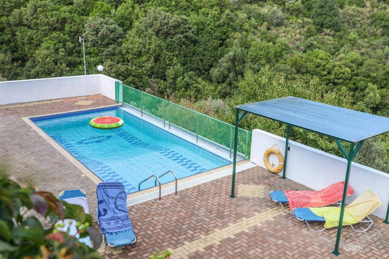 Villa Mitzelos Moni Evaggelistrias Exterior foto