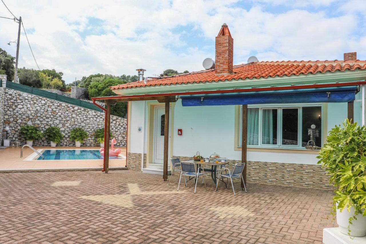 Villa Mitzelos Moni Evaggelistrias Exterior foto